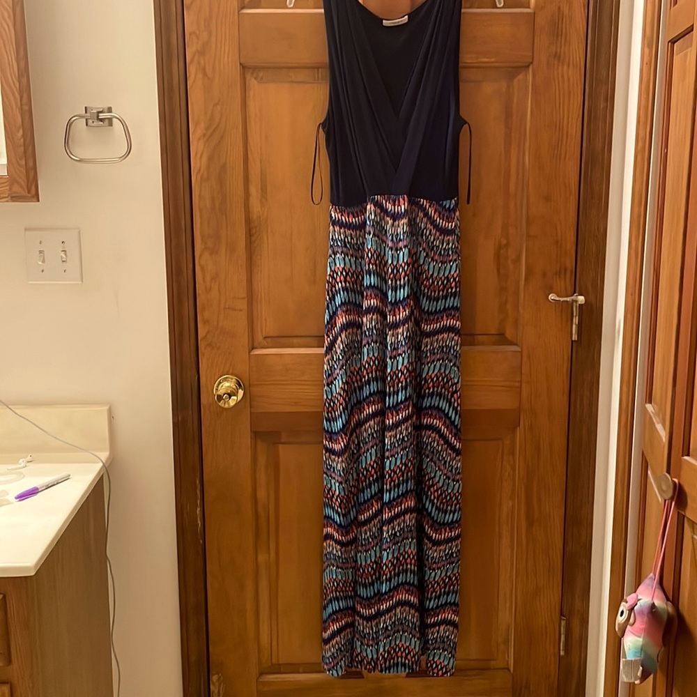 Super cute and brightly colored maxi dress! Beautiful colors. New - without tag